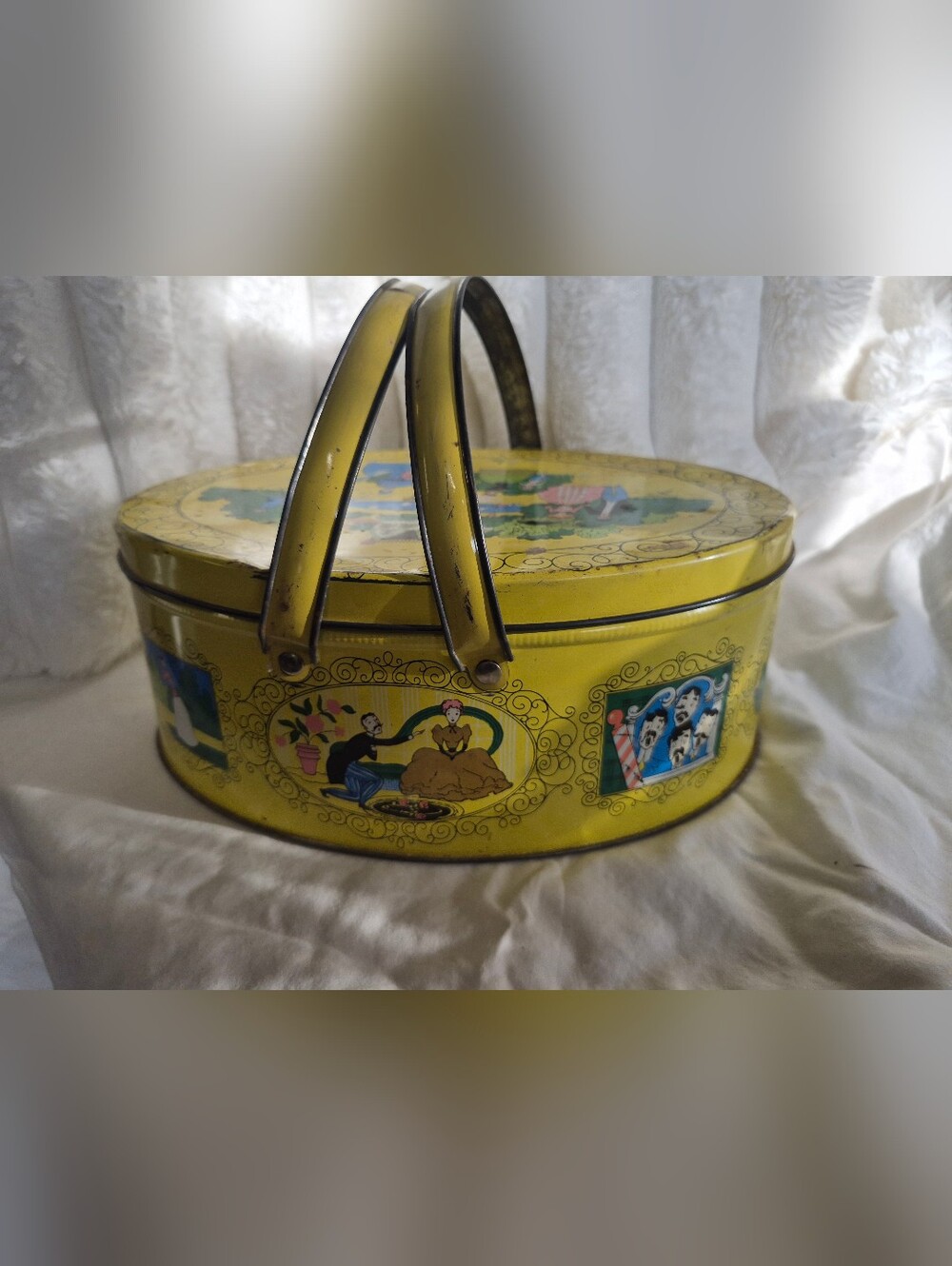 Yellow Vintage Women's Tote Tin Case